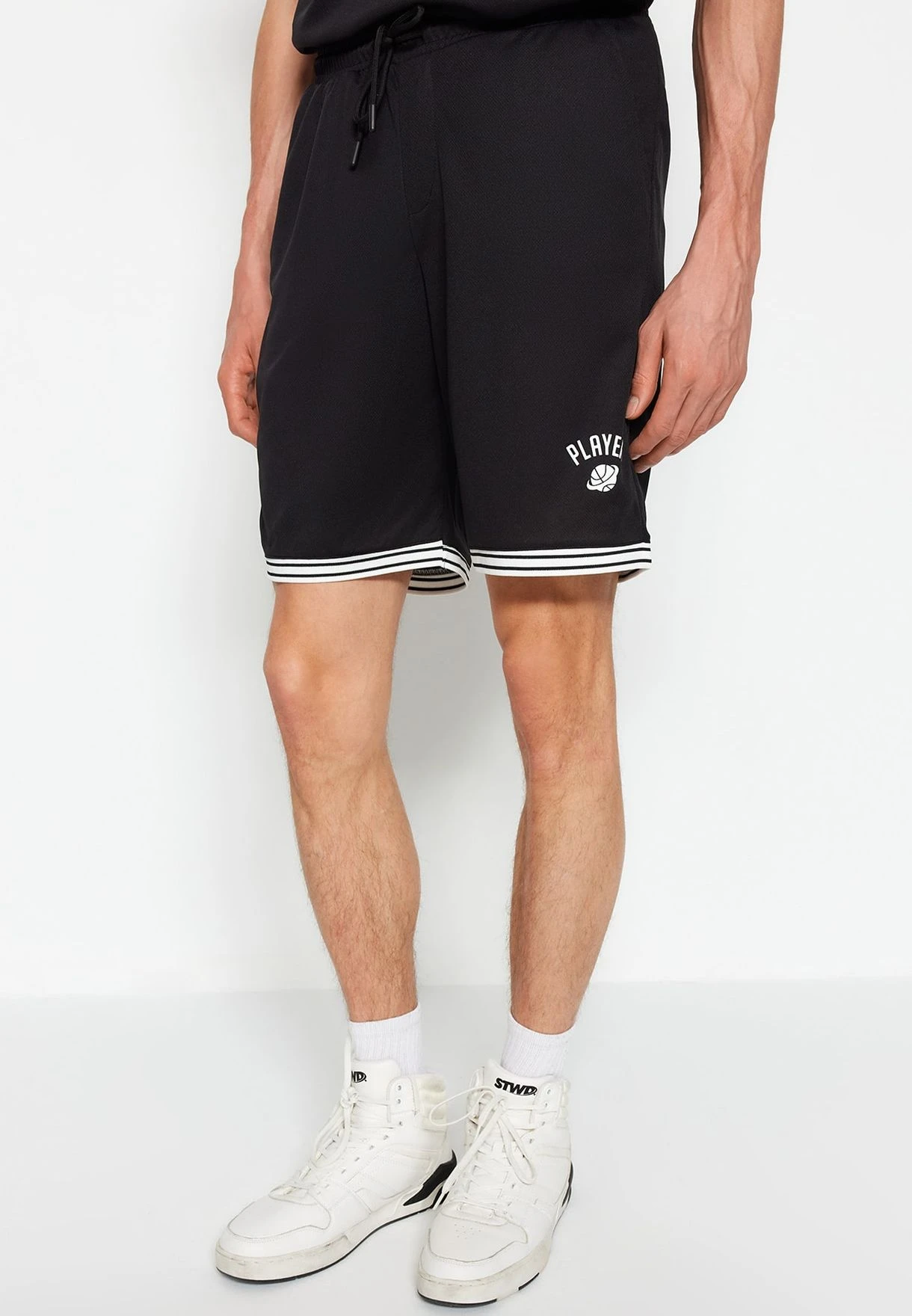 Trendyol Drawstring Shorts 3 Trendyol Drawstring Shorts