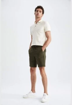 DeFacto Slim Fit Shorts