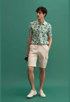 DeFacto Regular Fit Shorts