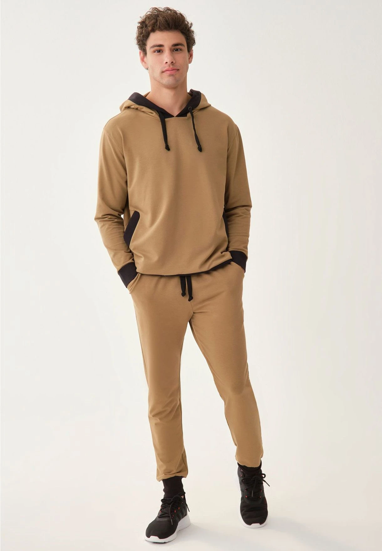 Essential Sweatpants 3 Essential Sweatpants