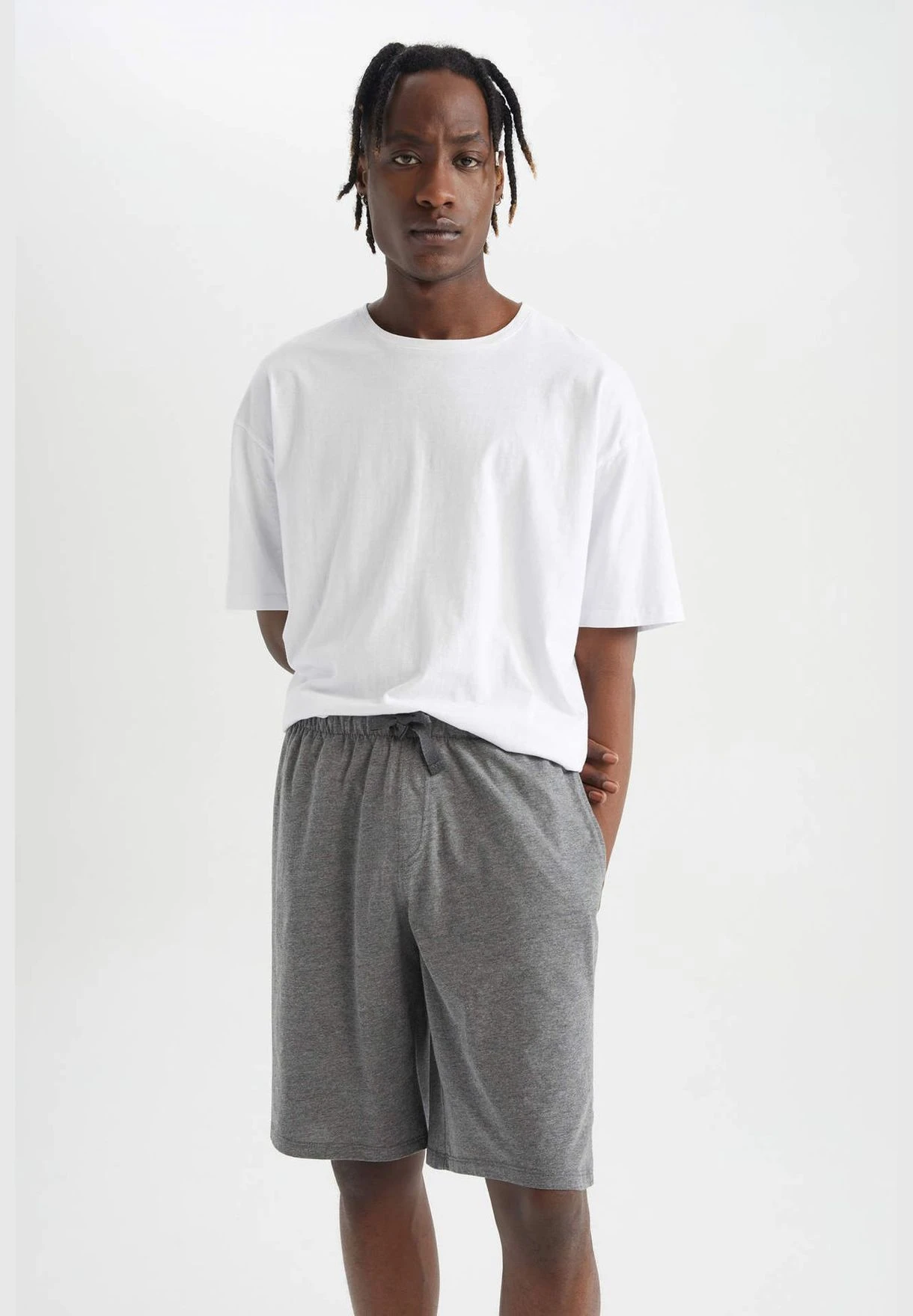 DeFacto Relaxed Fit Shorts 3 DeFacto Relaxed Fit Shorts