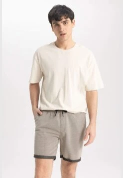 DeFacto Slim Fit Basic Shorts