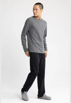 DeFacto Relaxed Fit Trousers