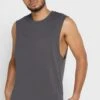 Essential Vest -Sport Apparel Shop 1 zoom desktop 882