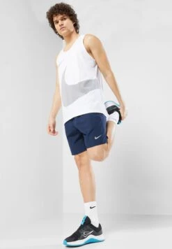 Nike 7" Dri-Fit Challenger Shorts -Sport Apparel Shop 2 zoom desktop 200