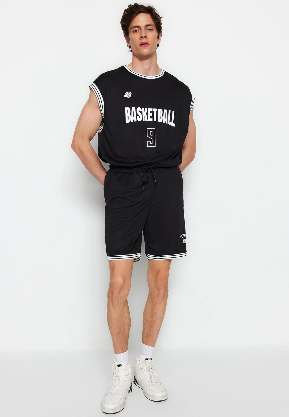 Trendyol Drawstring Shorts 4 Trendyol Drawstring Shorts - Image 2