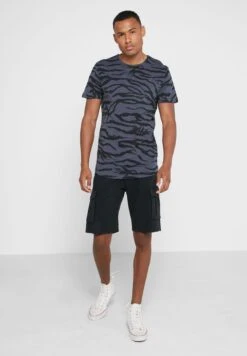 Jack & Jones Essential Cargo Shorts -Sport Apparel Shop 2 zoom desktop 248