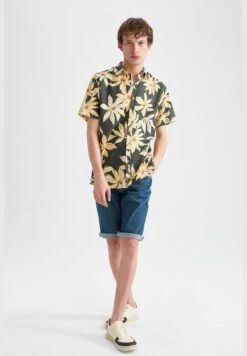 DeFacto Regular Fit Midi Jean Bermuda Shorts 10 DeFacto Regular Fit Midi Jean Bermuda Shorts -Sport Apparel Shop 2 zoom desktop 261