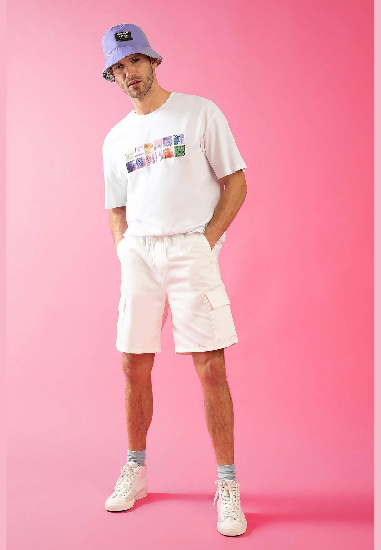 DeFacto Relax Fit Short Sleeve Printed Short 4 DeFacto Relax Fit Short Sleeve Printed Short - Image 2