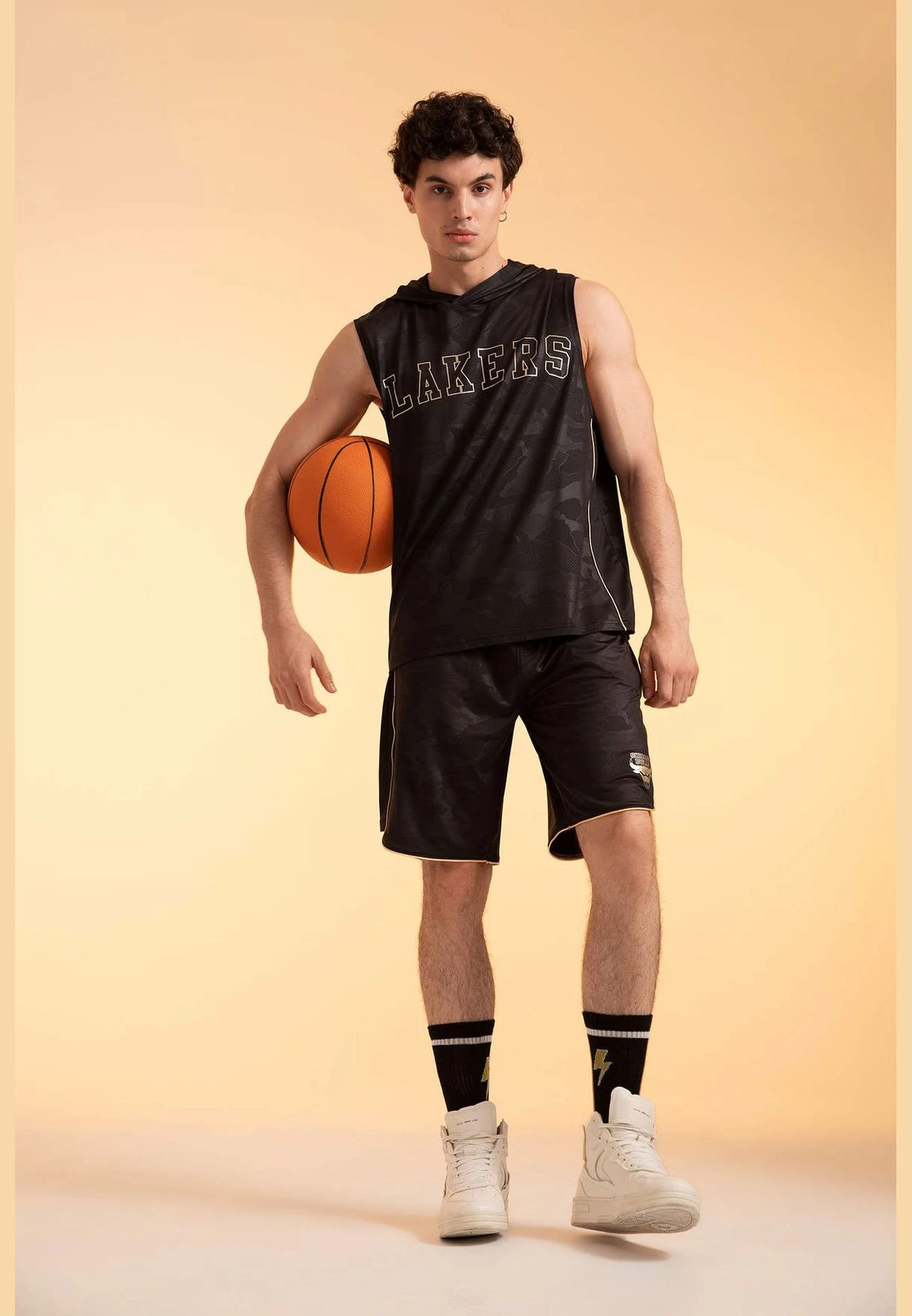 DeFacto Man NBA Chicago Bulls Licenced Knitted Short 4 DeFacto Man NBA Chicago Bulls Licenced Knitted Short - Image 2