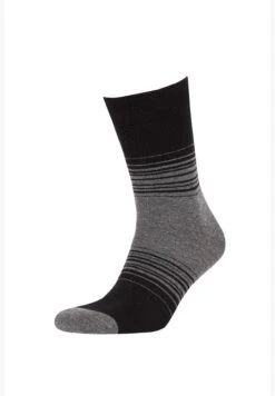 DeFacto 5 Pack Man Hıgh Cut Socks -Sport Apparel Shop 2 zoom desktop 590