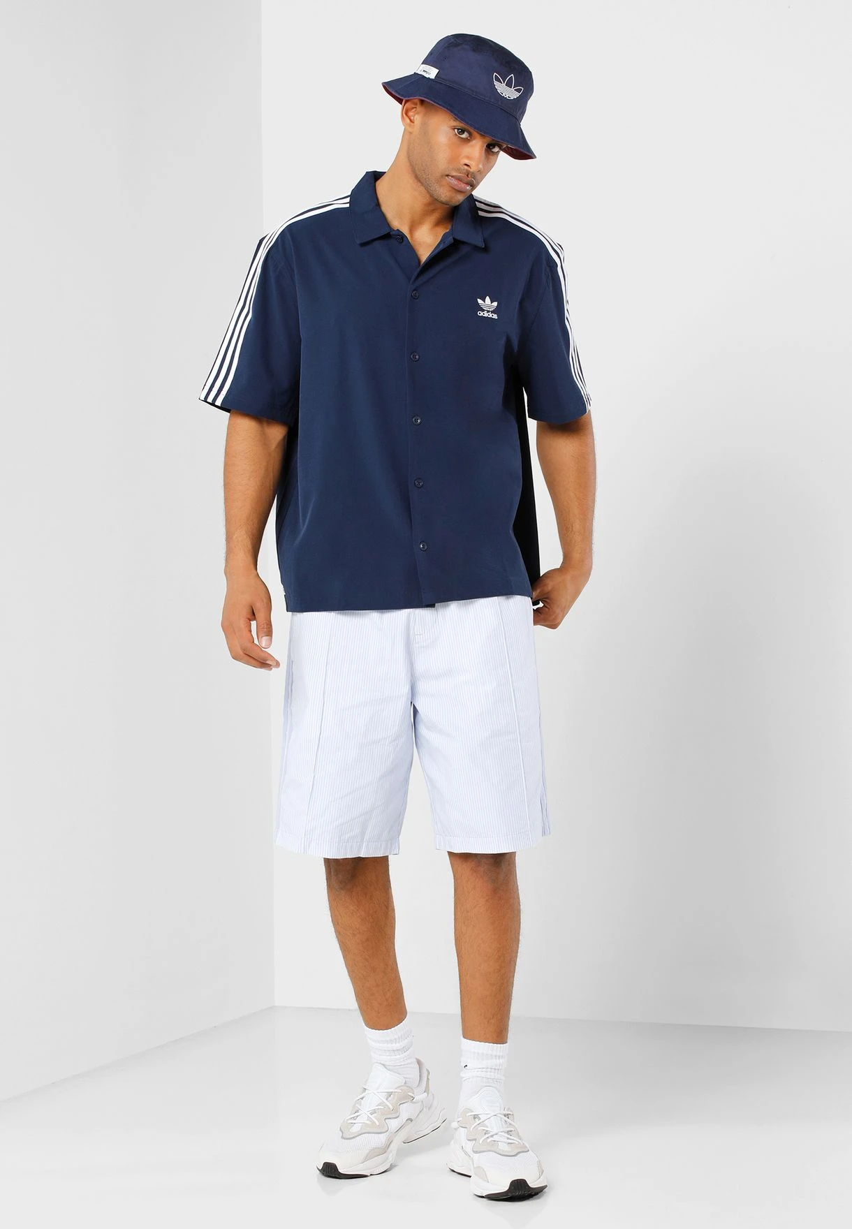 Adidas Originals Essential Q2 Shorts 4 Adidas Originals Essential Q2 Shorts - Image 2