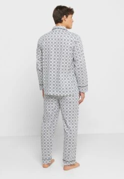 Geo Print Pyjama Set -Sport Apparel Shop 2 zoom desktop 744
