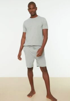 Trendyol Essential Pyjamas Set -Sport Apparel Shop 2 zoom desktop 773