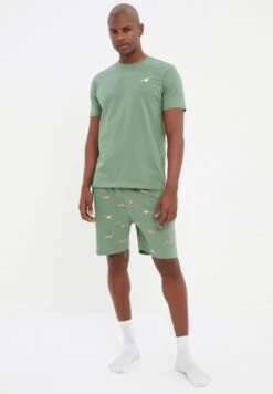 Trendyol Dog Pattern Knitted Pajamas Set -Sport Apparel Shop 2 zoom desktop 774