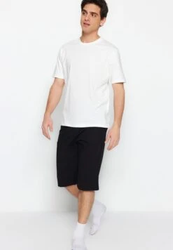 Trendyol Essential Crew Neck T-Shirt And Pyjamas Set -Sport Apparel Shop 2 zoom desktop 809