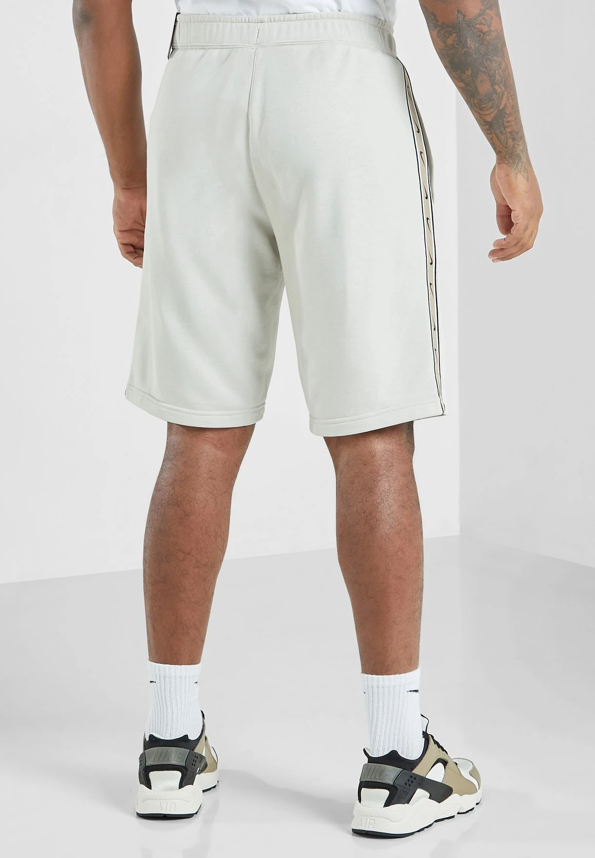 Nike Nsw Repeat Fleece Shorts 5 Nike Nsw Repeat Fleece Shorts - Image 3