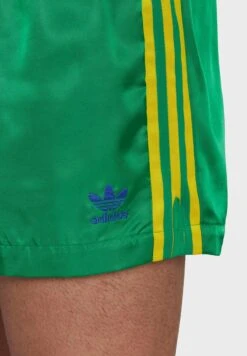 Adidas Originals Firebird Nations Shorts -Sport Apparel Shop 3 zoom desktop 147