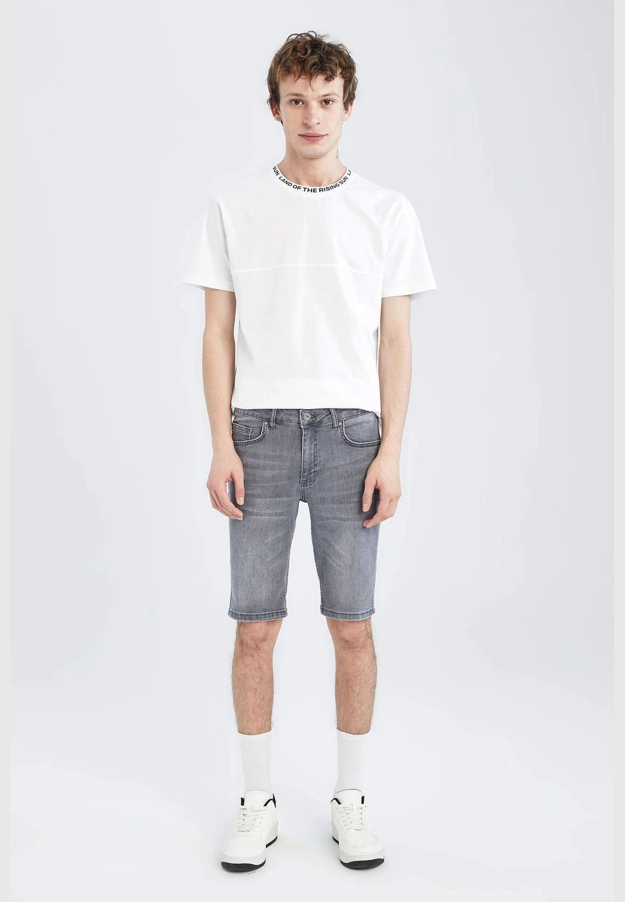 DeFacto Skinny Fit Distressed Jean Short 5 DeFacto Skinny Fit Distressed Jean Short - Image 3