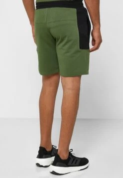 Colourblock Shorts -Sport Apparel Shop 3 zoom desktop 266