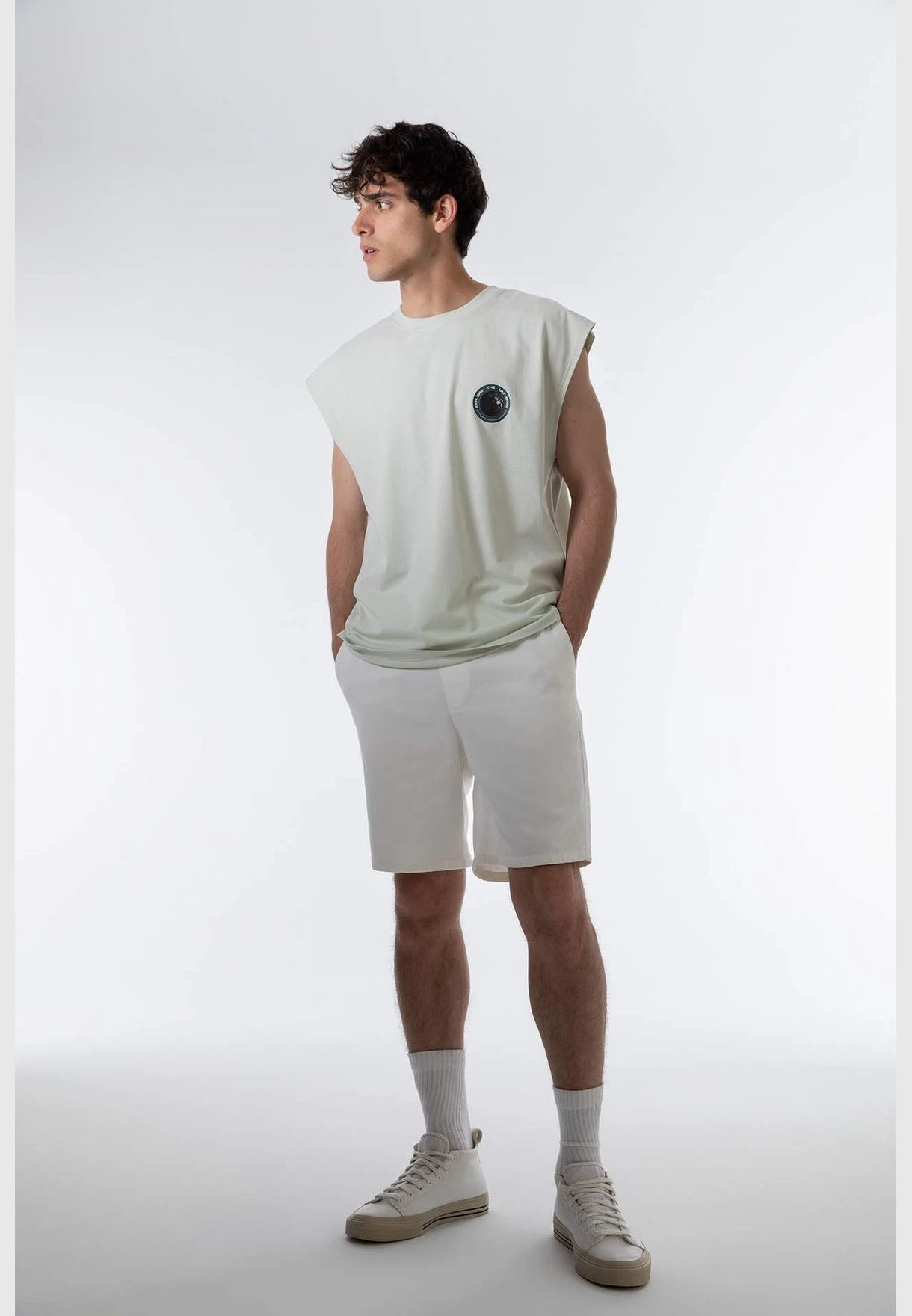 DeFacto Relax Fit Side Pockets Short 5 DeFacto Relax Fit Side Pockets Short - Image 3