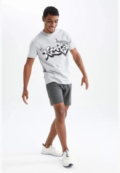 DeFacto Man Standart Fit Knitted Short -Sport Apparel Shop 3 zoom desktop 316