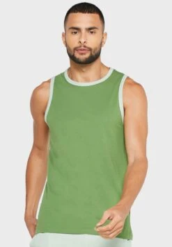 Vest Nightwear Set -Sport Apparel Shop 3 zoom desktop 661