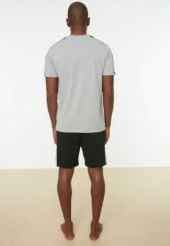 Trendyol Side Stripe Pyjama Set -Sport Apparel Shop 3 zoom desktop 745