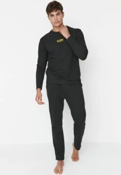 Trendyol Sleepy Pyjama Set -Sport Apparel Shop 3 zoom desktop 761