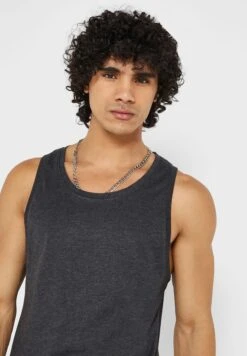 Essential Tank Vest -Sport Apparel Shop 3 zoom desktop 814
