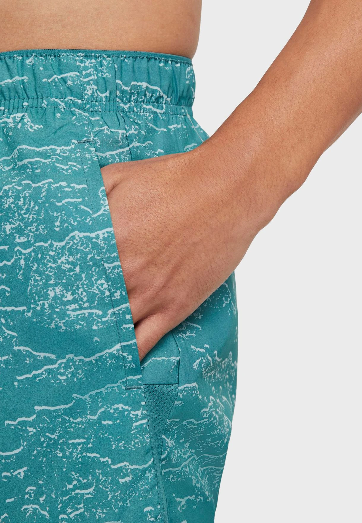 Nike Dri-Fit Challenger Shorts 6 Nike Dri-Fit Challenger Shorts - Image 4