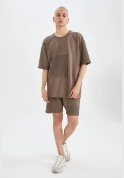 DeFacto Regular Fit Midi Short -Sport Apparel Shop 4 zoom desktop 246