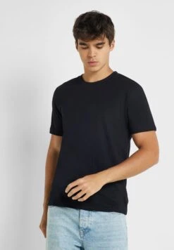 5 Pack Essential Crew Neck T-Shirt -Sport Apparel Shop 4 zoom desktop 364