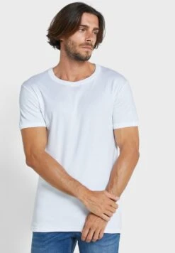 Marks & Spencer 3 Pack Crew Neck T-Shirt -Sport Apparel Shop 4 zoom desktop 378