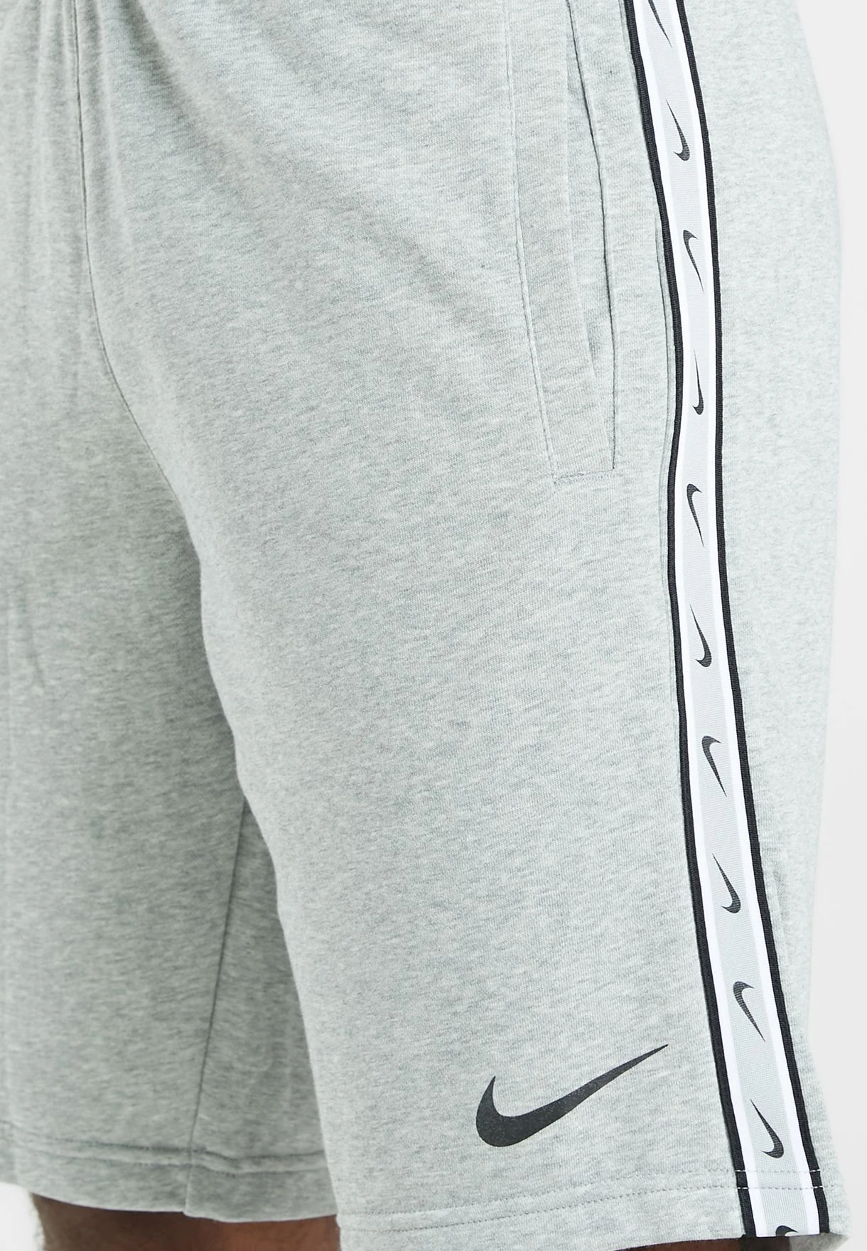 Nike Nsw Repeat Fleece Shorts 6 Nike Nsw Repeat Fleece Shorts - Image 4