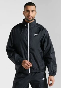 Nike Club Woven Tracksuit -Sport Apparel Shop 4 zoom desktop 447