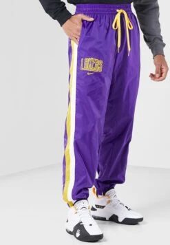 Nike Los Angeles Lakers Graphic Tracksuit -Sport Apparel Shop 4 zoom desktop 483
