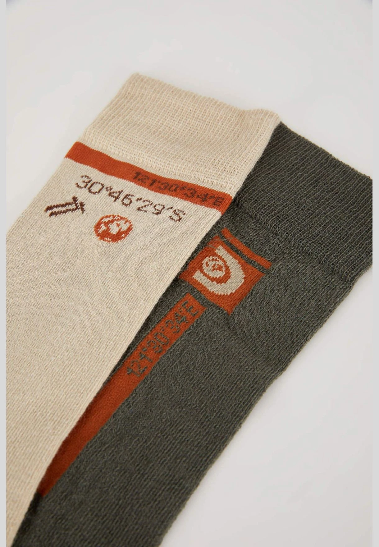 DeFacto 2 Pack Man Discovery Licenced Socks 6 DeFacto 2 Pack Man Discovery Licenced Socks - Image 4