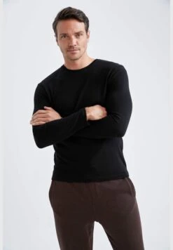 DeFacto Man Slim Fit Crew Neck Long Sleeve Underwear Knitted Tops 11 DeFacto Man Slim Fit Crew Neck Long Sleeve Underwear Knitted Tops -Sport Apparel Shop 4 zoom desktop 618