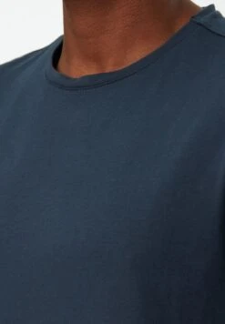 Trendyol Essential Crew Neck T-Shirt Pajamas Set -Sport Apparel Shop 4 zoom desktop 665