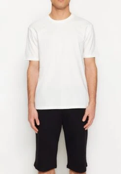 Trendyol Essential Crew Neck T-Shirt And Pyjamas Set -Sport Apparel Shop 4 zoom desktop 679