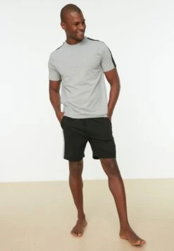Trendyol Side Stripe Pyjama Set -Sport Apparel Shop 4 zoom desktop 680