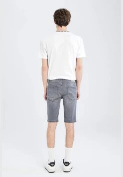 DeFacto Skinny Fit Distressed Jean Short 15 DeFacto Skinny Fit Distressed Jean Short -Sport Apparel Shop 5 zoom desktop 143