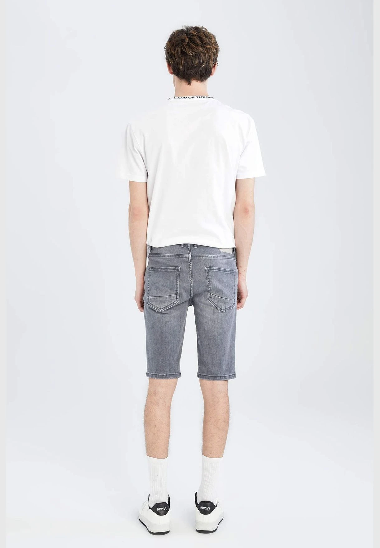 DeFacto Skinny Fit Distressed Jean Short 7 DeFacto Skinny Fit Distressed Jean Short - Image 5