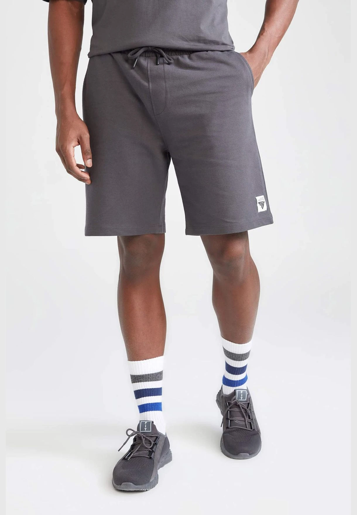 DeFacto Slim Fit Printed Short 7 DeFacto Slim Fit Printed Short - Image 5