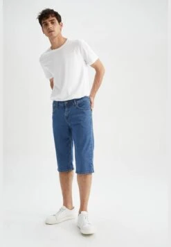 DeFacto Man Regular Fit Denim Bermuda -Sport Apparel Shop 5 zoom desktop 197