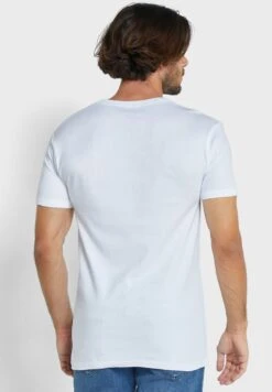 Marks & Spencer 3 Pack Crew Neck T-Shirt -Sport Apparel Shop 5 zoom desktop 266