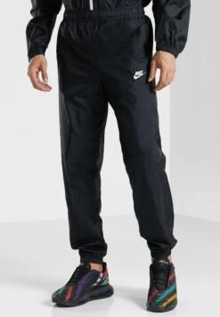 Nike Club Woven Tracksuit -Sport Apparel Shop 5 zoom desktop 324