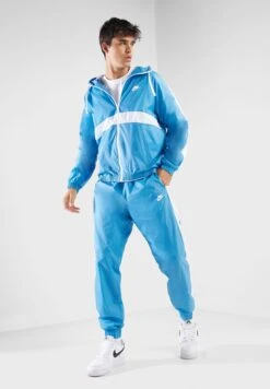 Nike Club Woven Hooded Tracksuit -Sport Apparel Shop 5 zoom desktop 325