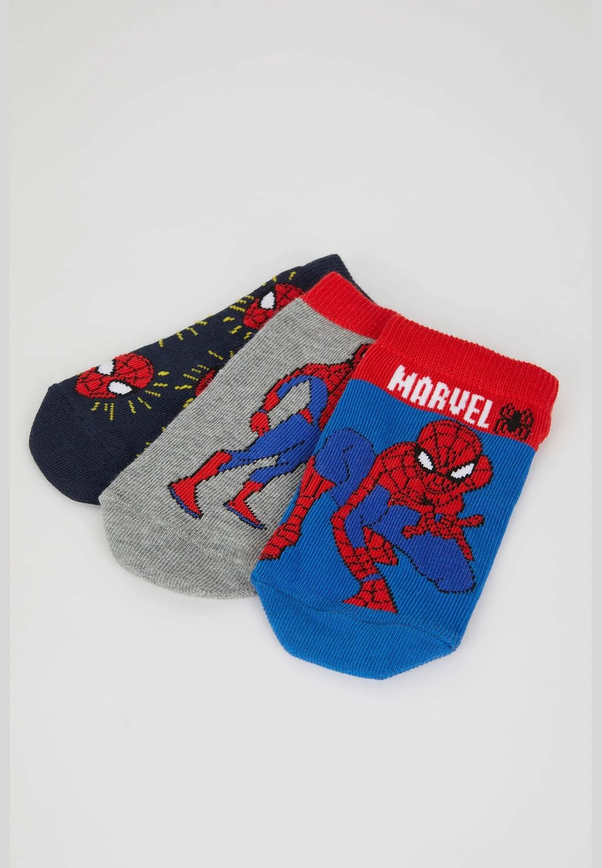 DeFacto 3 Pack Spiderman Print Ankle Socks 7 DeFacto 3 Pack Spiderman Print Ankle Socks - Image 5